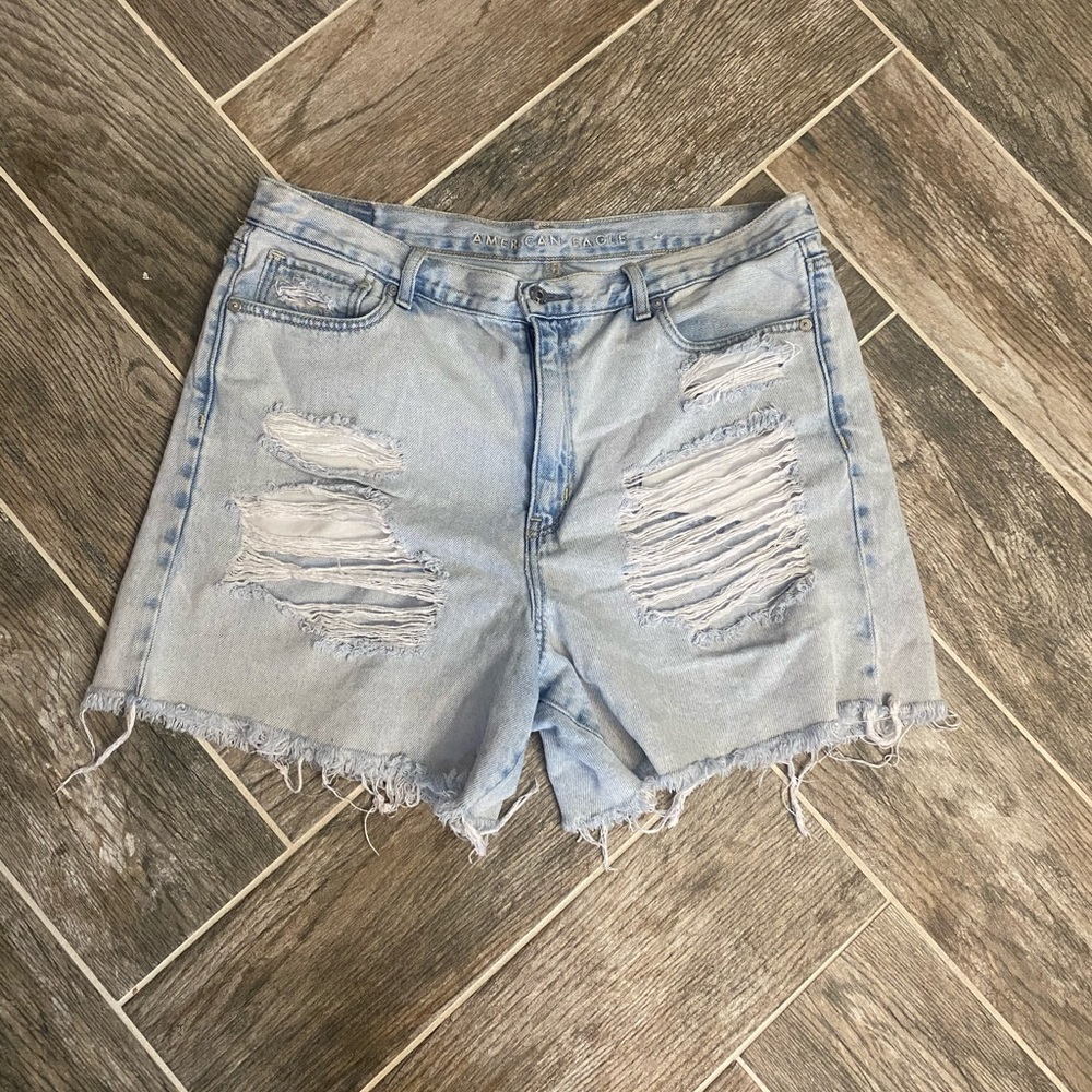 AMERICAN EAGLE JEAN SHORT